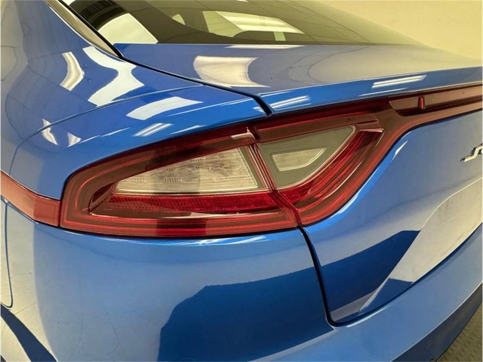 2020 Kia Stinger - Image 21 of 31