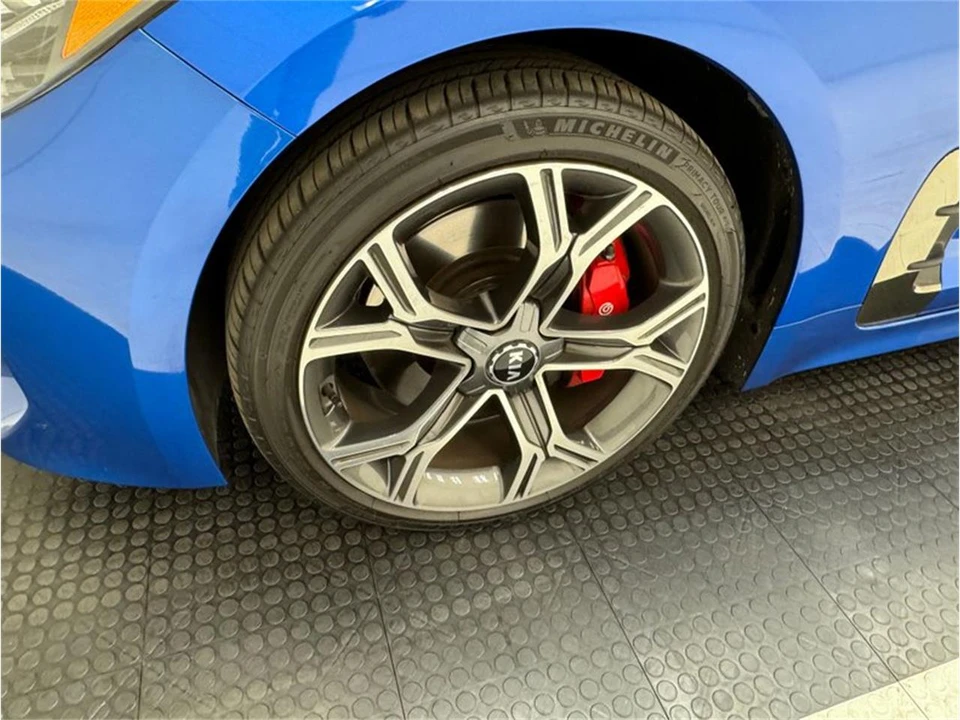 2020 Kia Stinger - Image 11 of 31