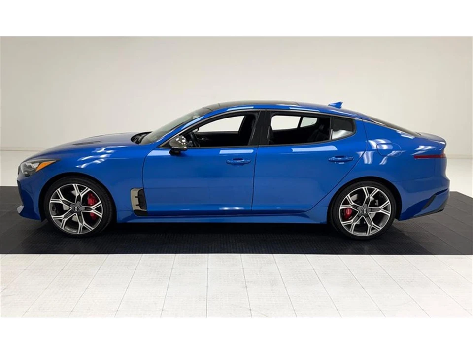 2020 Kia Stinger - Image 2 of 31