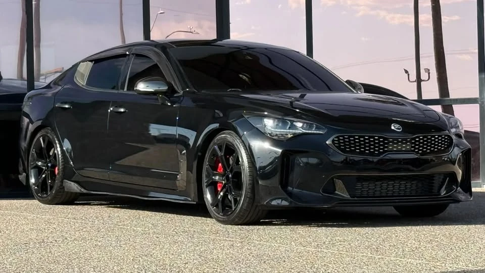 2020 Kia Stinger - Image 17 of 20