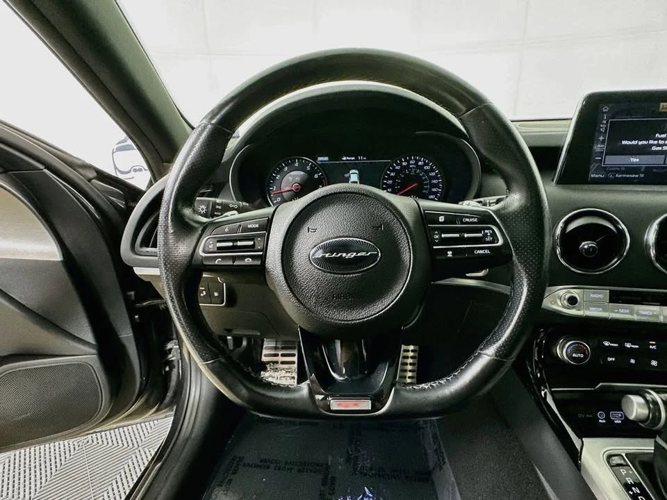 2020 Kia Stinger - Image 13 of 20