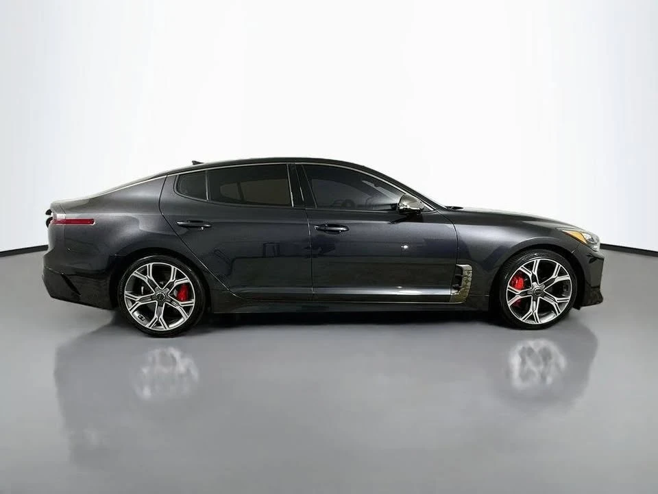 2020 Kia Stinger - Image 9 of 20