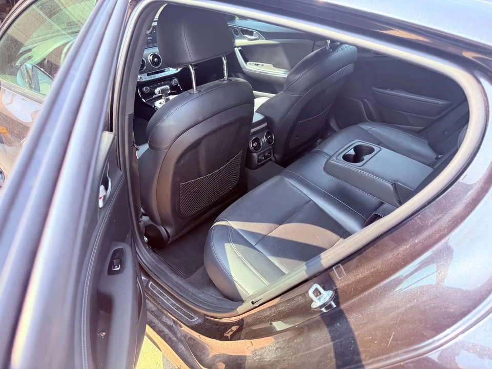 2020 Kia Stinger - Image 6 of 9