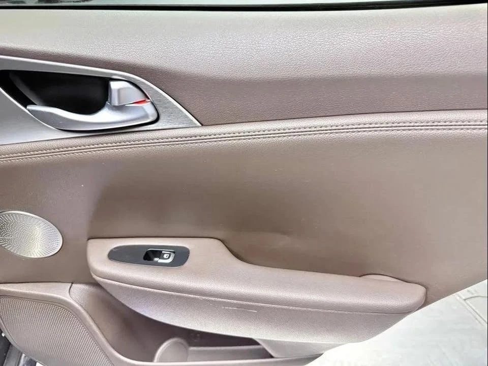 2020 Kia Stinger - Image 18 of 18