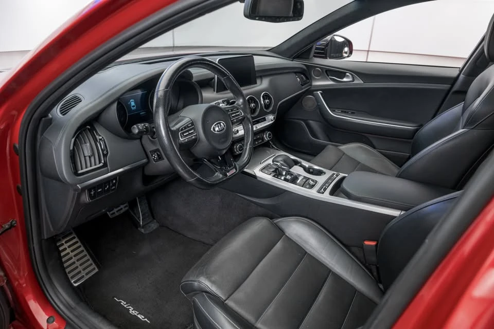 2020 Kia Stinger - Image 14 of 20