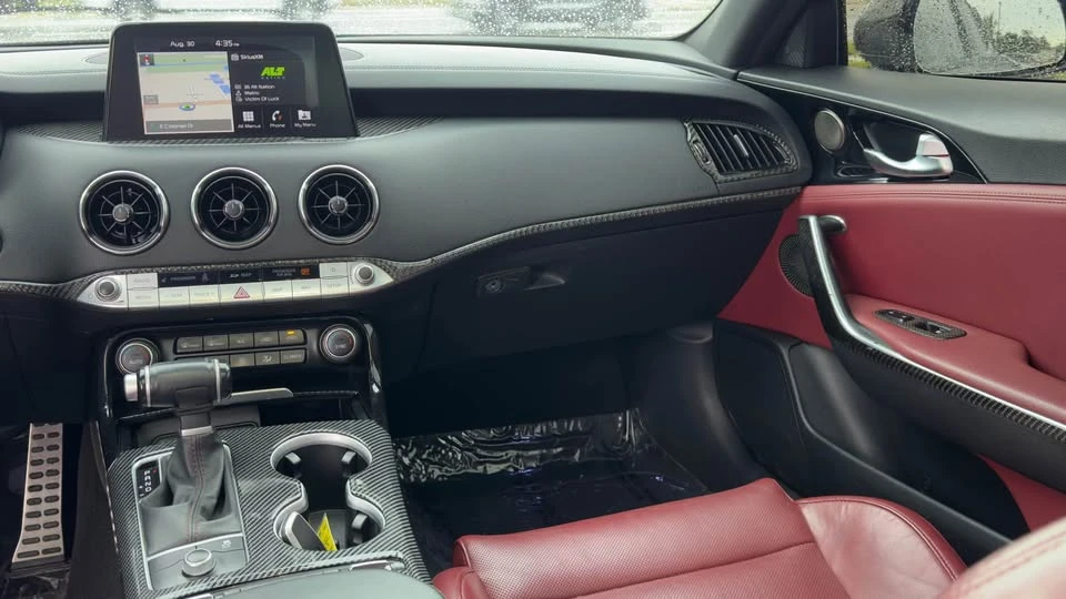 2020 Kia Stinger - Image 9 of 15