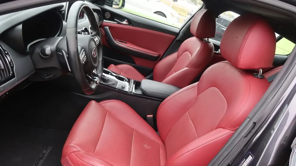 2020 Kia Stinger - Image 13 of 20