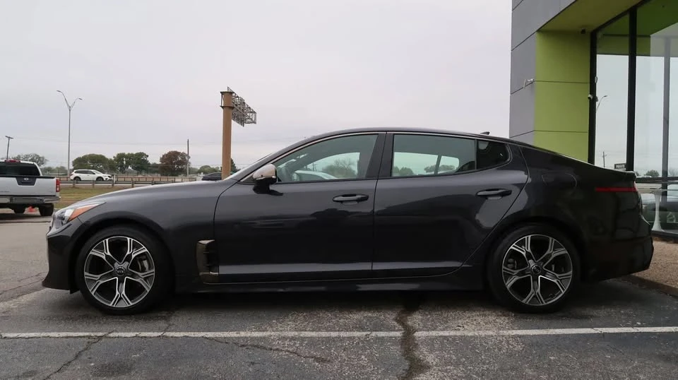 2020 Kia Stinger - Image 7 of 20
