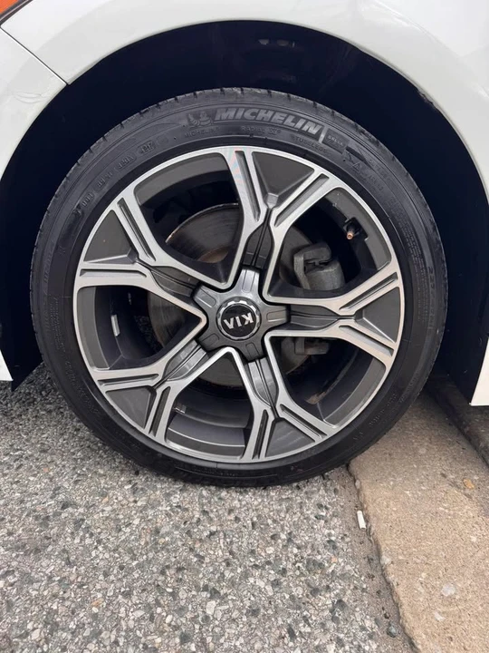 2020 Kia Stinger - Image 19 of 20