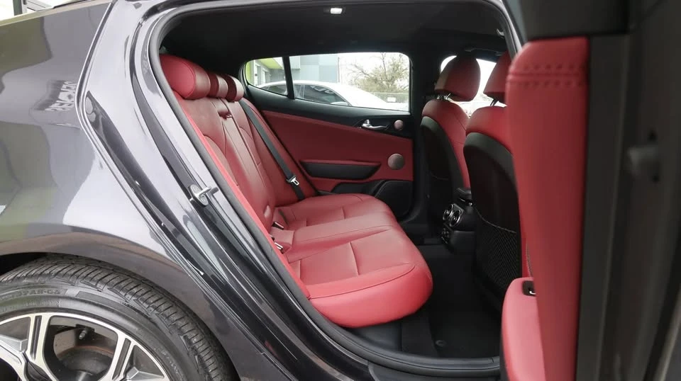 2020 Kia Stinger - Image 18 of 20