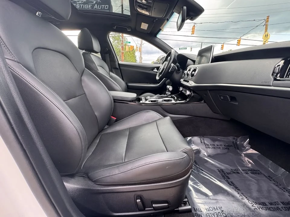 2020 Kia Stinger - Image 12 of 20