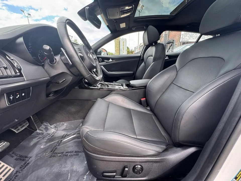 2020 Kia Stinger - Image 8 of 20