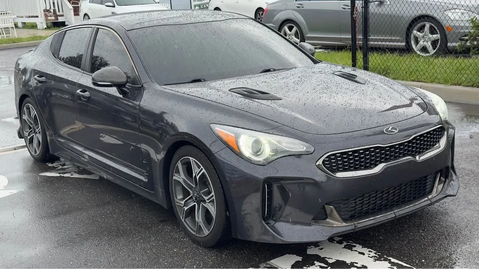 2020 Kia Stinger - Image 3 of 15