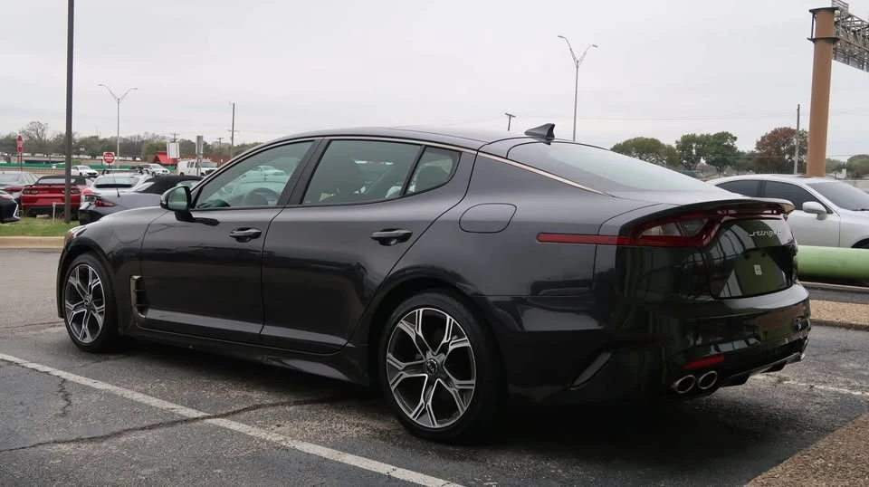 2020 Kia Stinger - Image 9 of 20