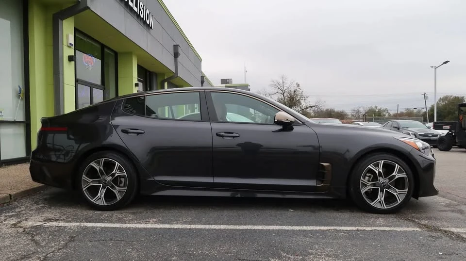 2020 Kia Stinger - Image 8 of 20
