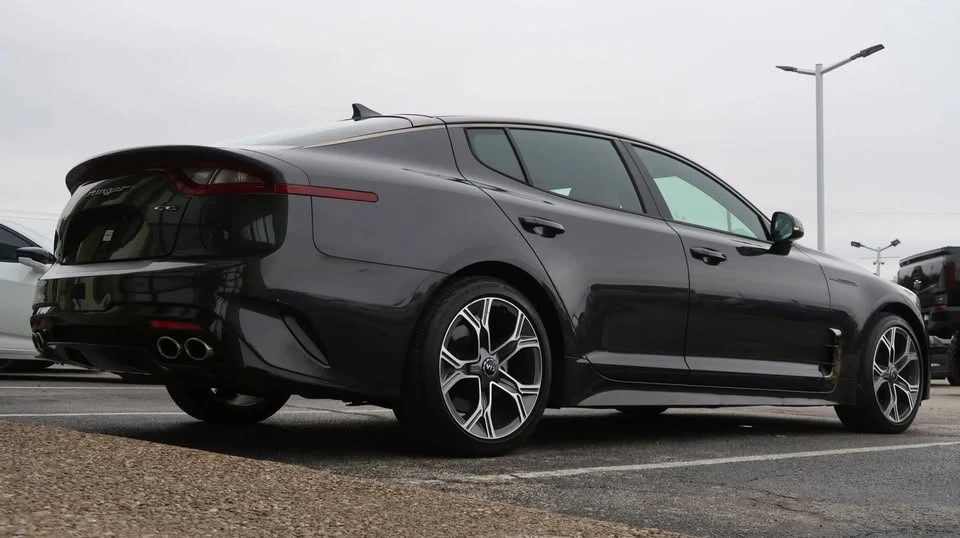 2020 Kia Stinger - Image 10 of 20