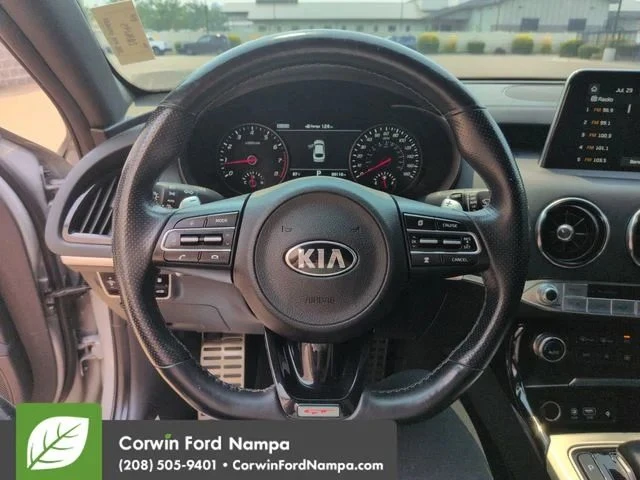 2020 Kia Stinger - Image 13 of 20