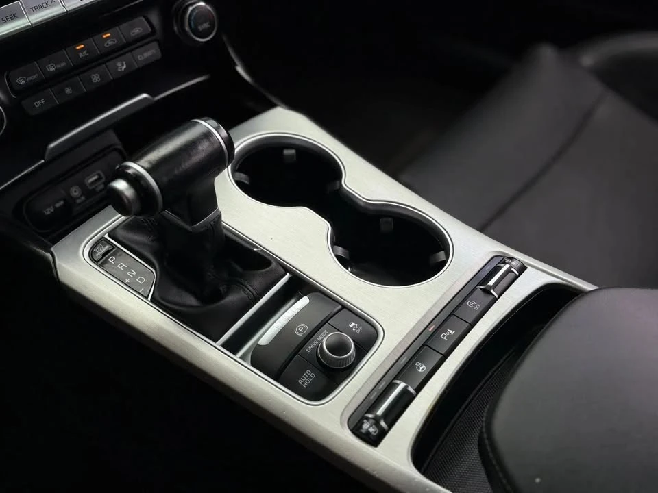 2020 Kia Stinger - Image 14 of 20