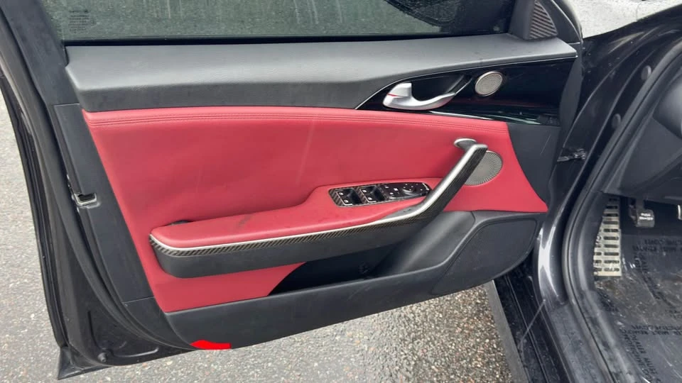 2020 Kia Stinger - Image 11 of 15