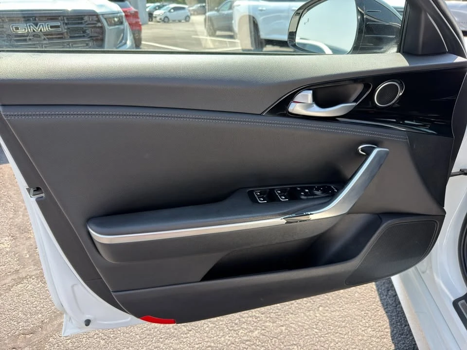 2020 Kia Stinger - Image 14 of 20