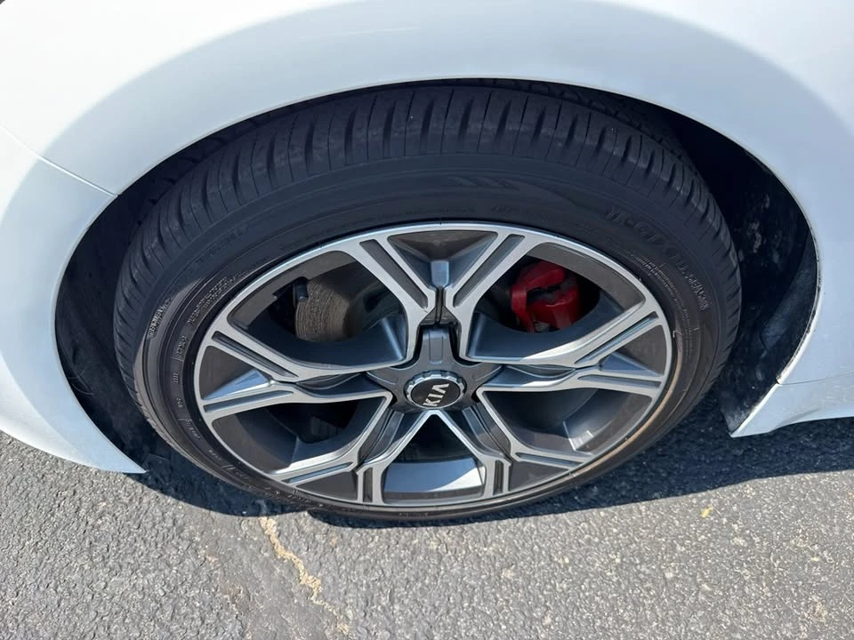 2020 Kia Stinger - Image 13 of 20
