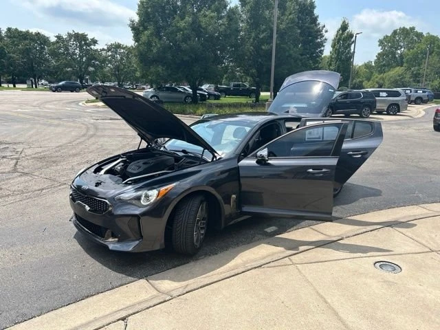 2020 Kia Stinger - Image 10 of 19