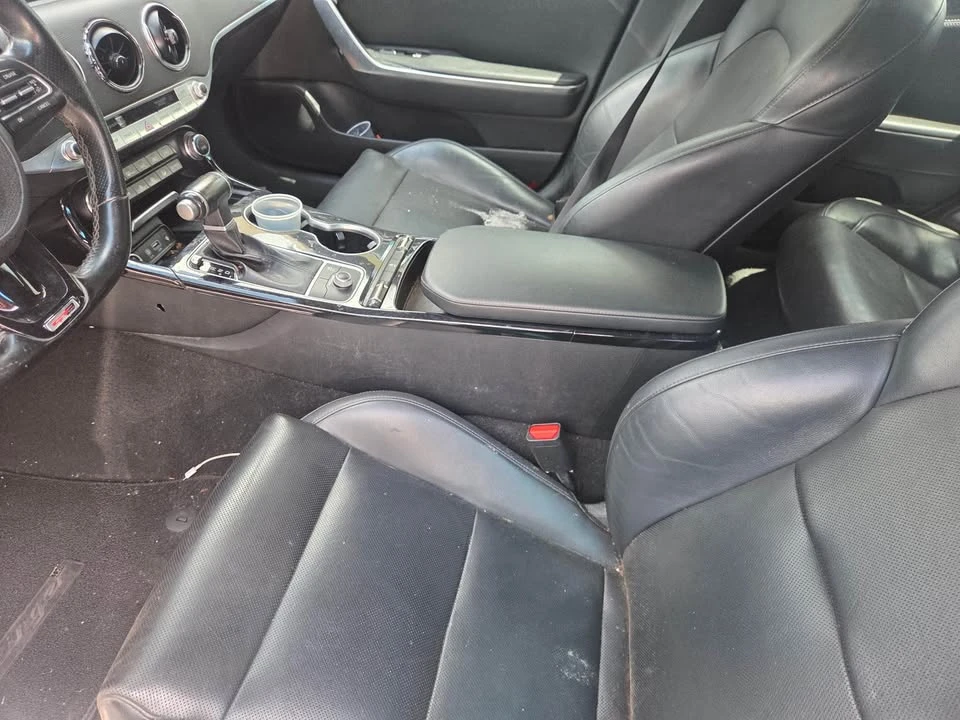 2020 Kia Stinger - Image 3 of 12