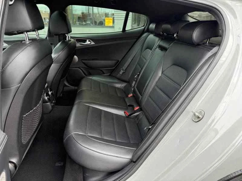 2020 Kia Stinger - Image 14 of 20
