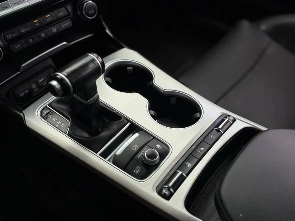 2020 Kia Stinger - Image 14 of 20