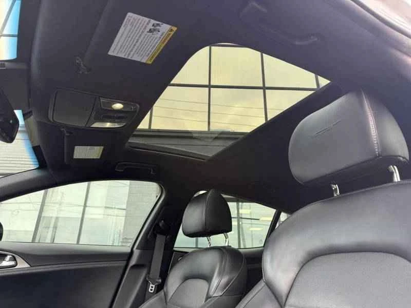 2020 Kia Stinger - Image 11 of 20