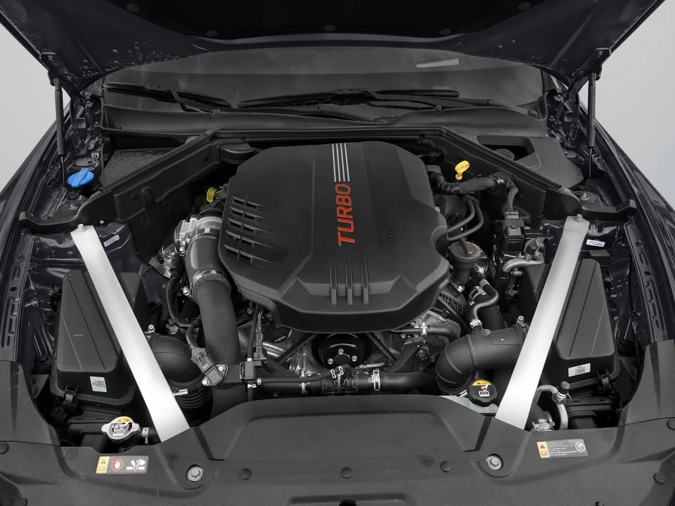 2020 Kia Stinger - Image 7 of 10