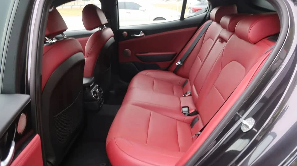 2020 Kia Stinger - Image 16 of 20