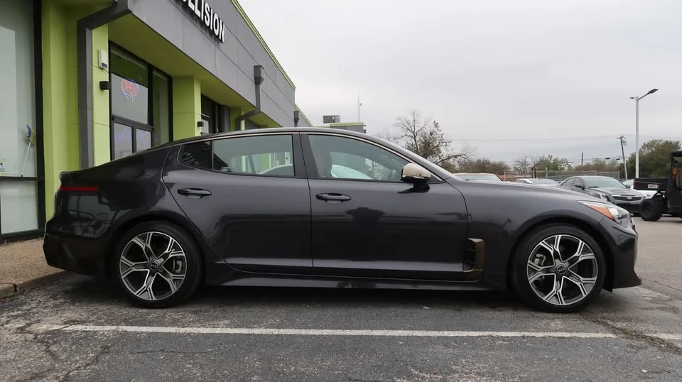 2020 Kia Stinger - Image 8 of 20