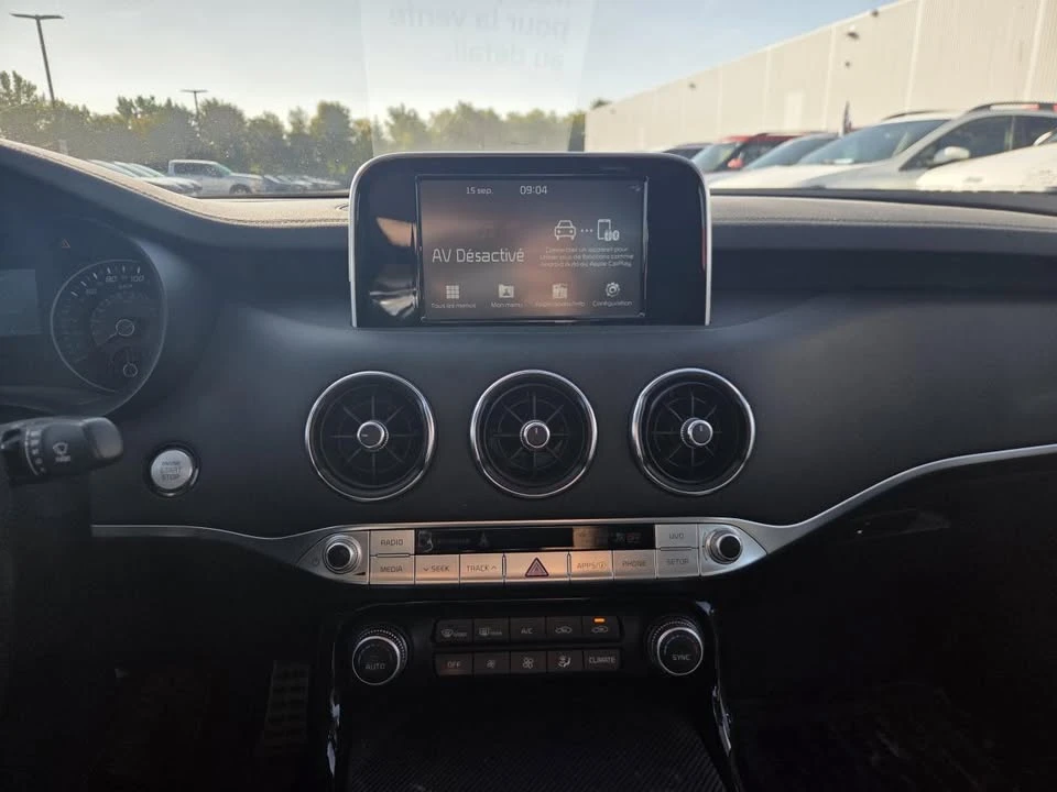 2020 Kia Stinger - Image 18 of 19