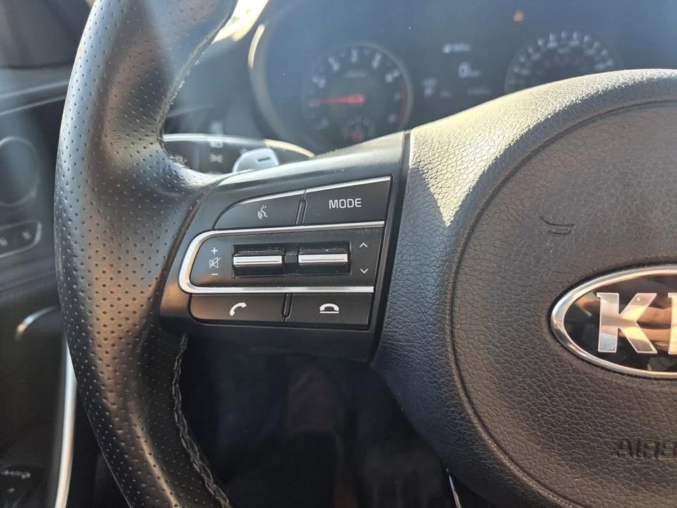2020 Kia Stinger - Image 13 of 19