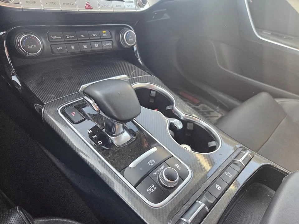 2020 Kia Stinger - Image 17 of 19