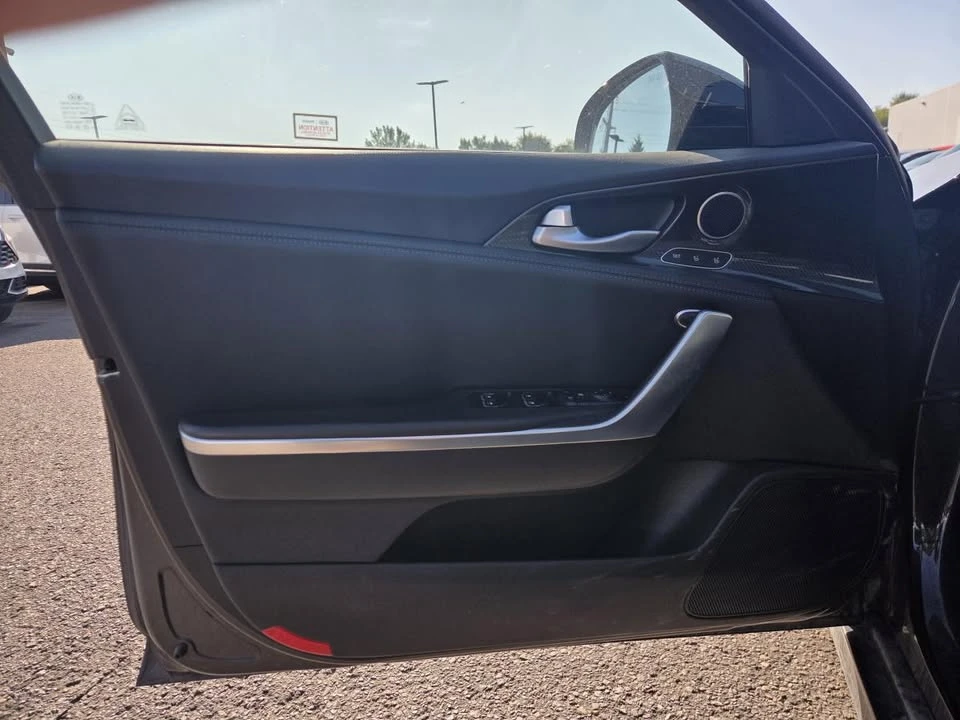2020 Kia Stinger - Image 9 of 19