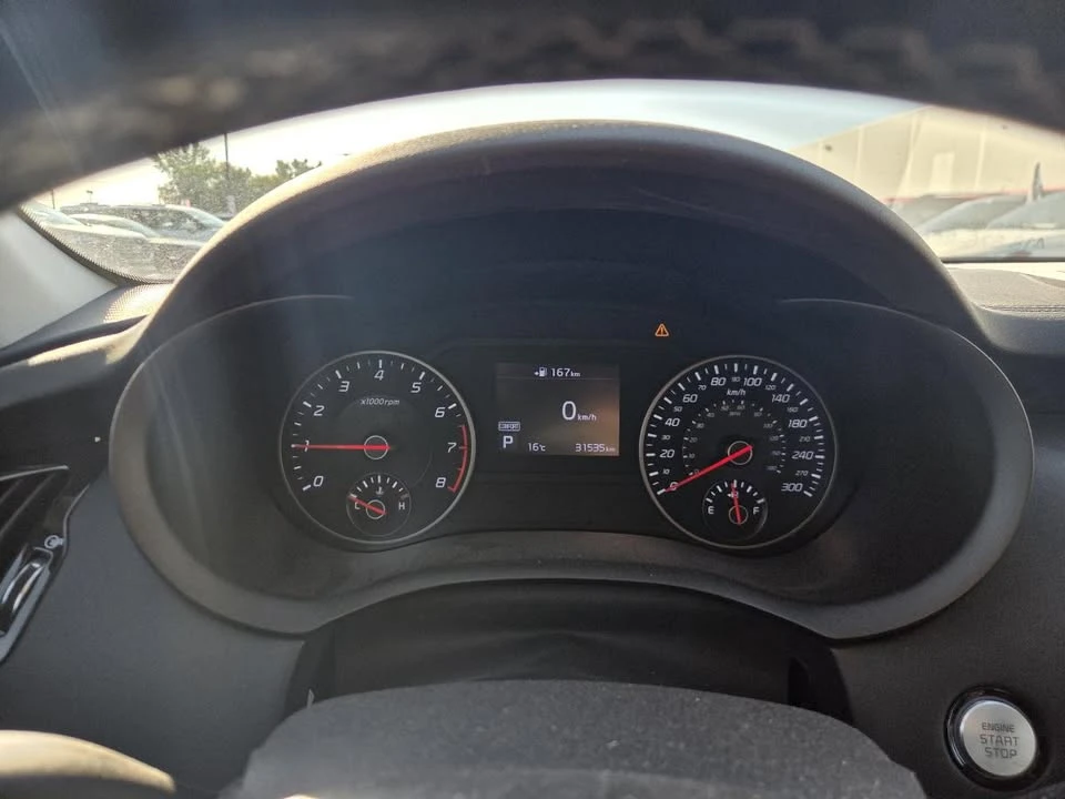 2020 Kia Stinger - Image 15 of 19