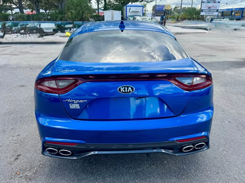 2020 Kia Stinger - Image 8 of 17
