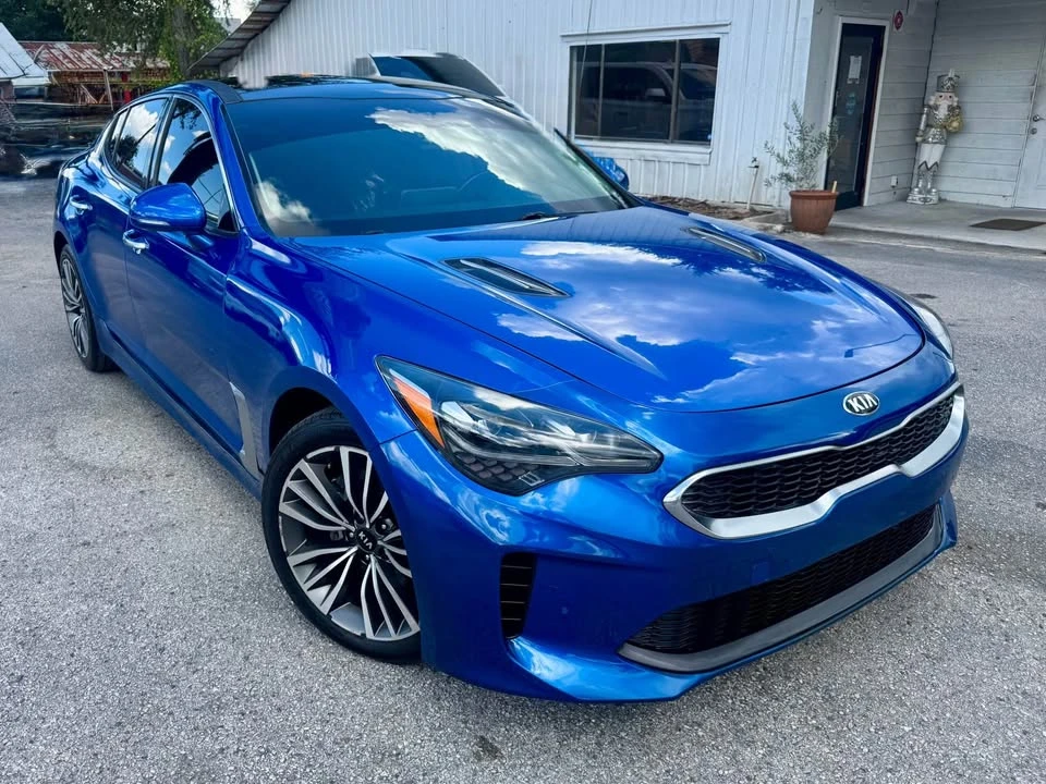 2020 Kia Stinger - Image 2 of 17