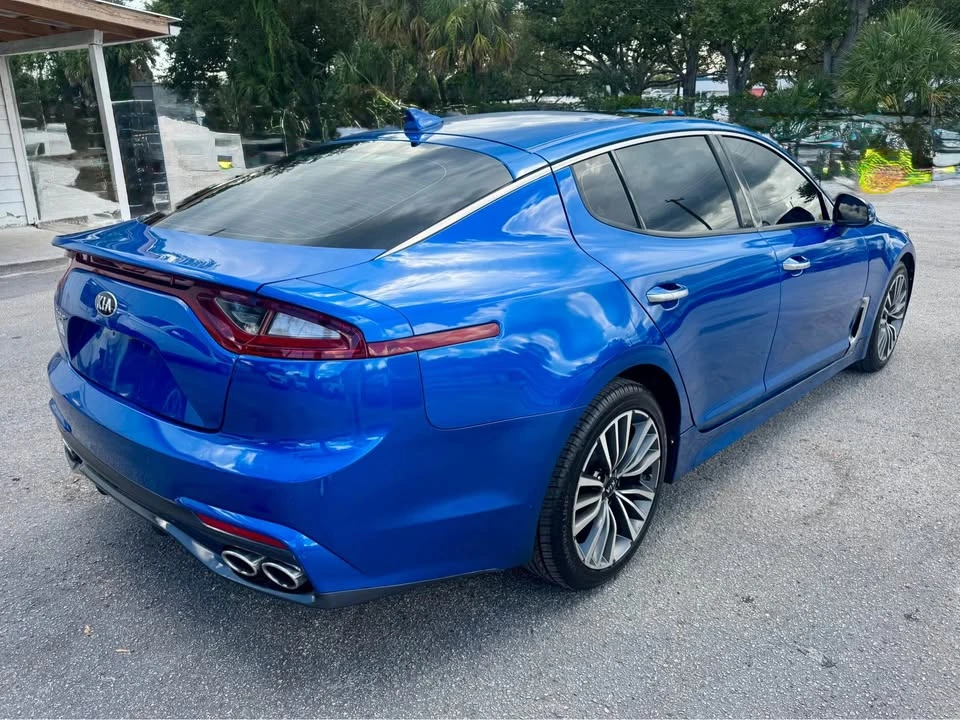 2020 Kia Stinger - Image 3 of 17