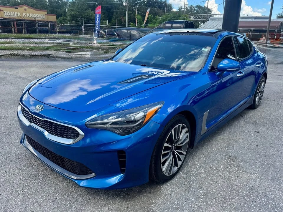 2020 Kia Stinger - Image 10 of 17