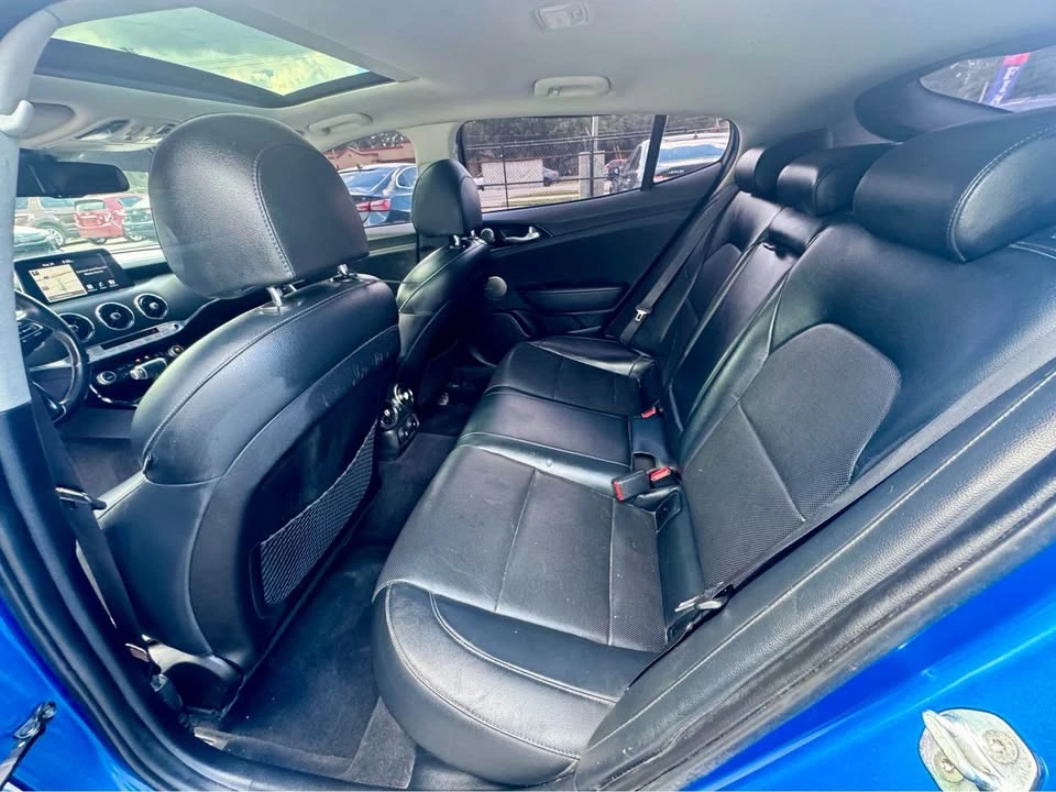 2020 Kia Stinger - Image 16 of 17