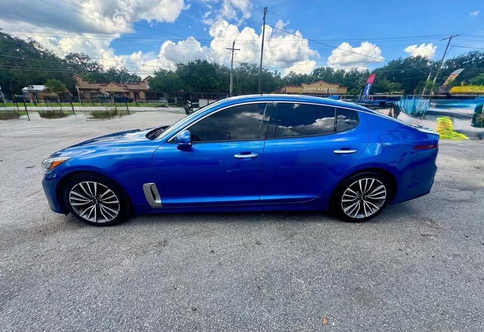 2020 Kia Stinger - Image 5 of 17