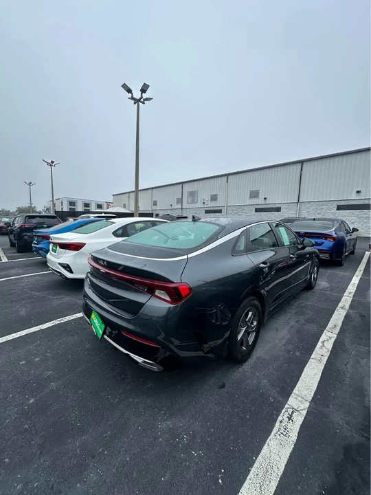 2020 Kia Stinger GT - Image 10 of 11