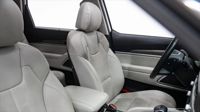 2020 Kia Telluride - Image 19 of 21