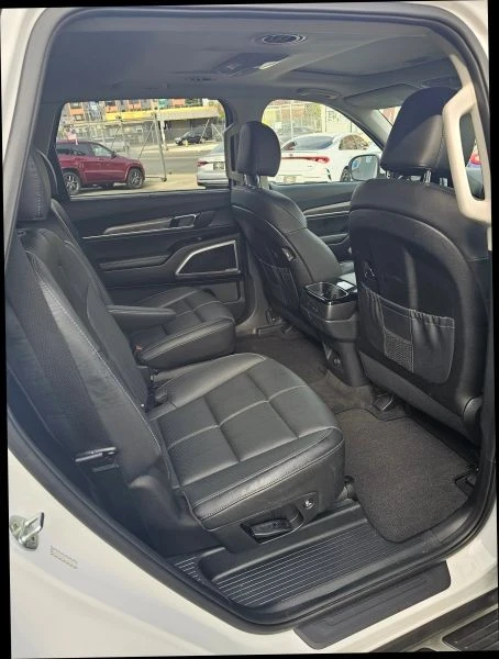 2020 Kia Telluride - Image 9 of 12