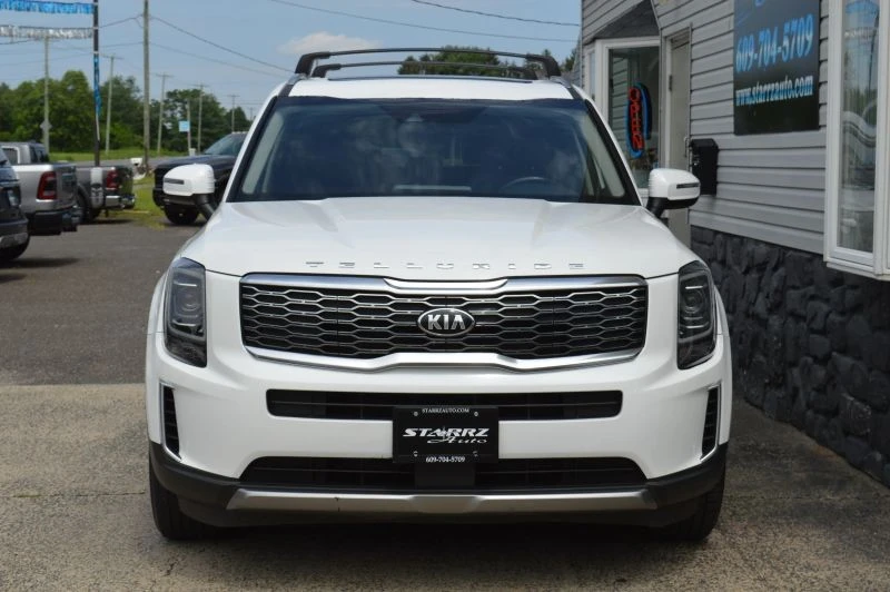 2020 Kia Telluride - Image 8 of 12