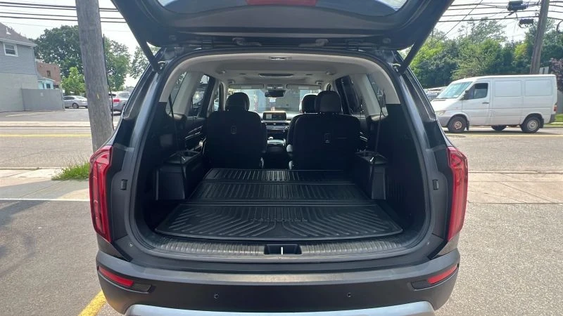 2020 Kia Telluride - Image 9 of 12
