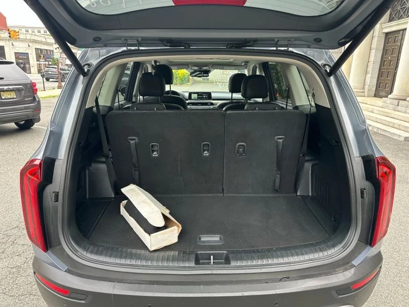 2020 Kia Telluride - Image 7 of 12
